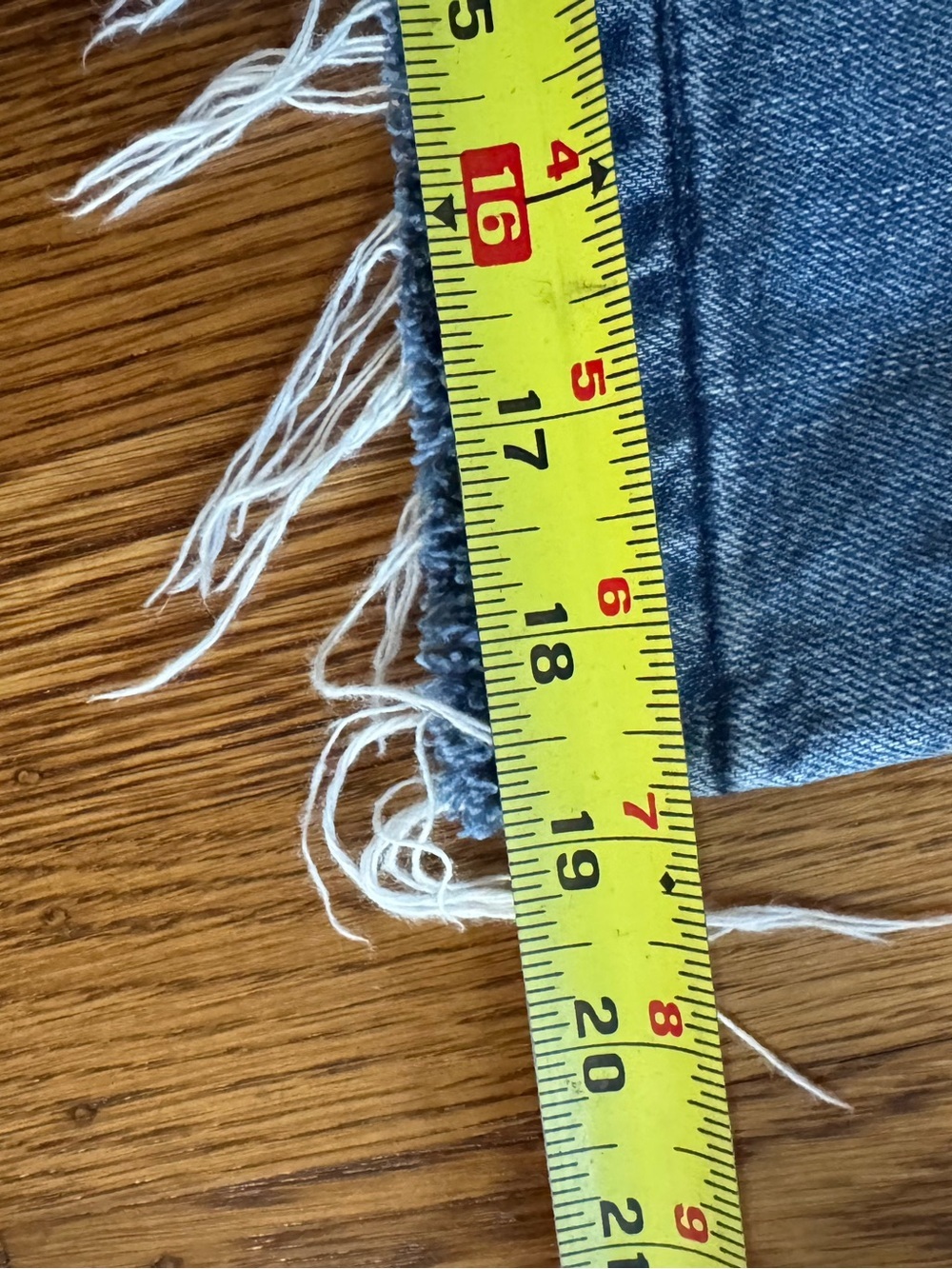 Levi’s Made & Crafted Fringe Denim Mini Skirt Raw Hem Y2K - Picture 7 of 7